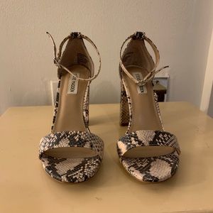 Steve Madden Carrson Sandal